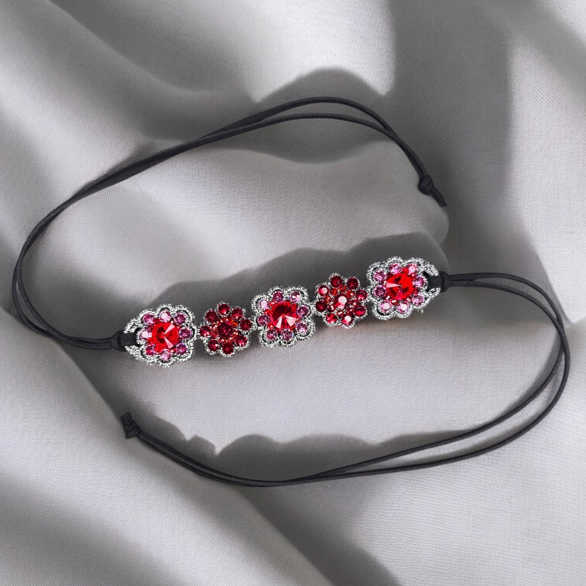 Scarlett Choker
