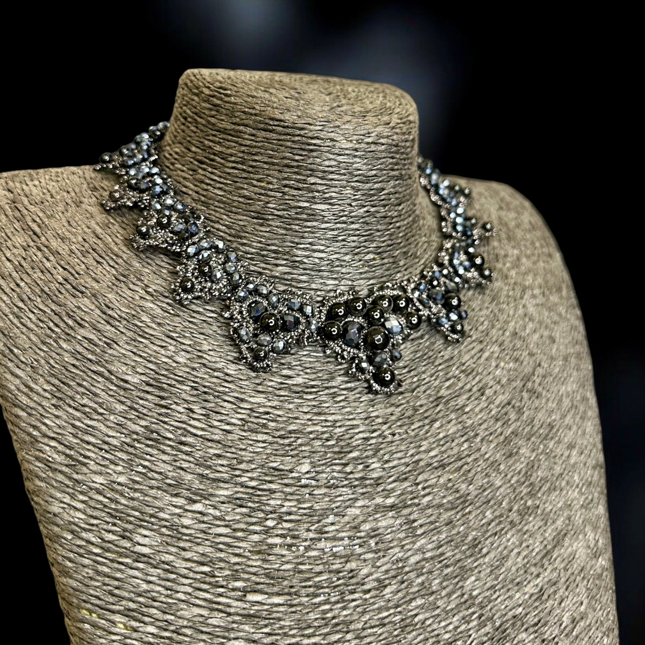 Choker necklace