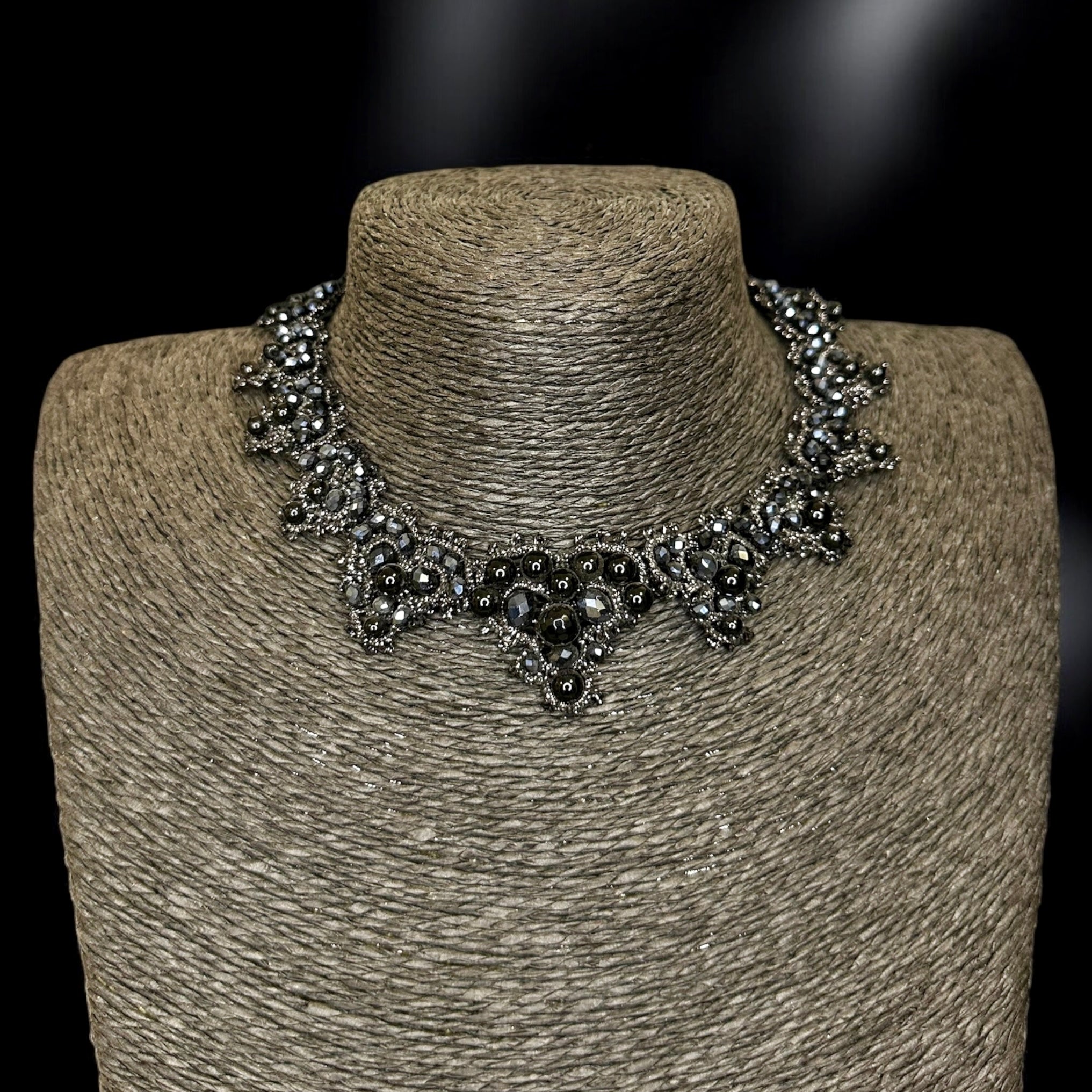 Choker necklace