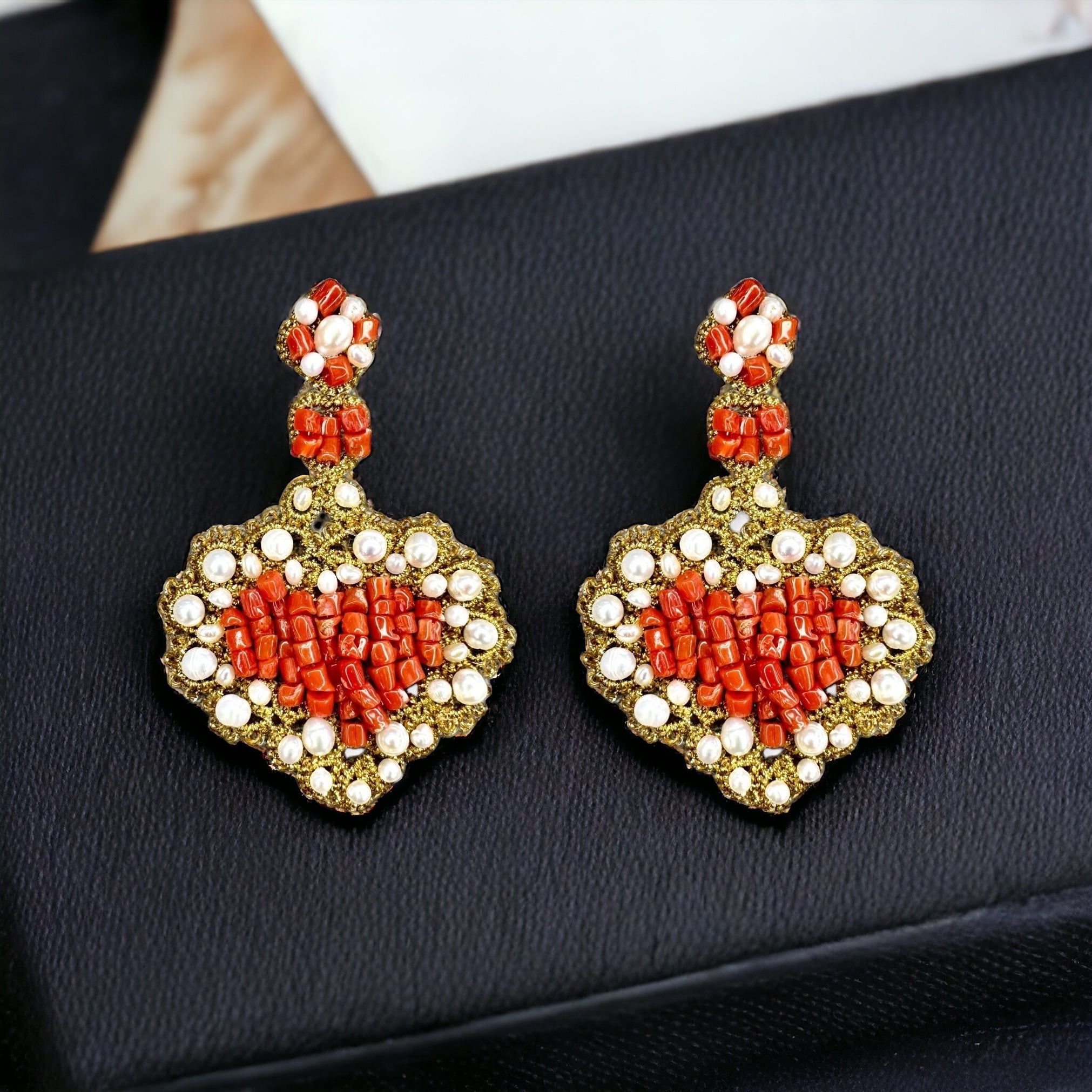 Orecchini cuore corallo