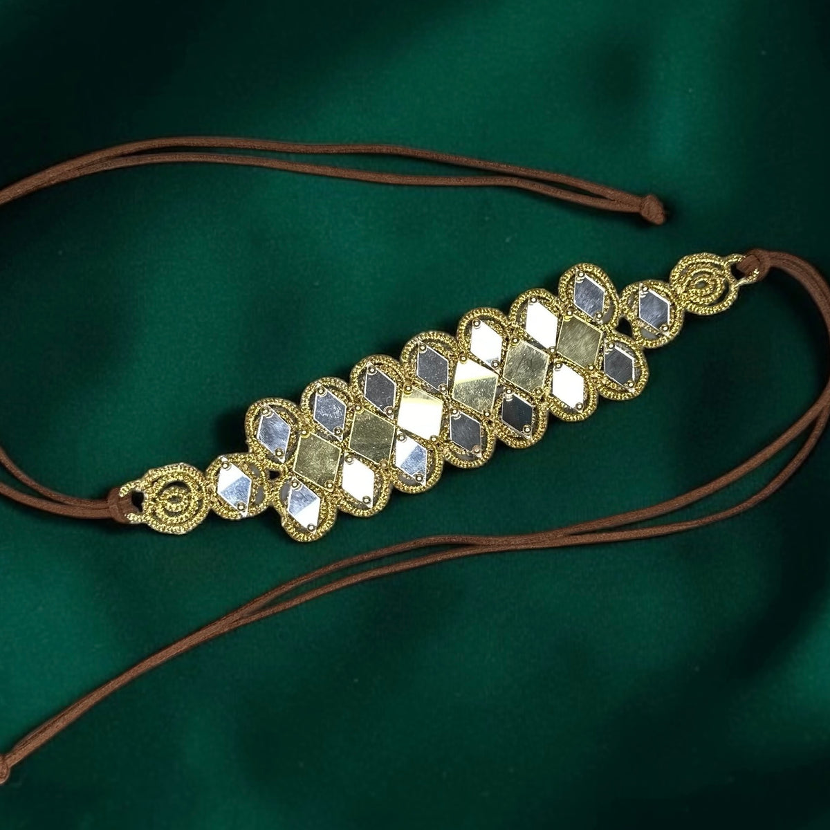 Choker Flake