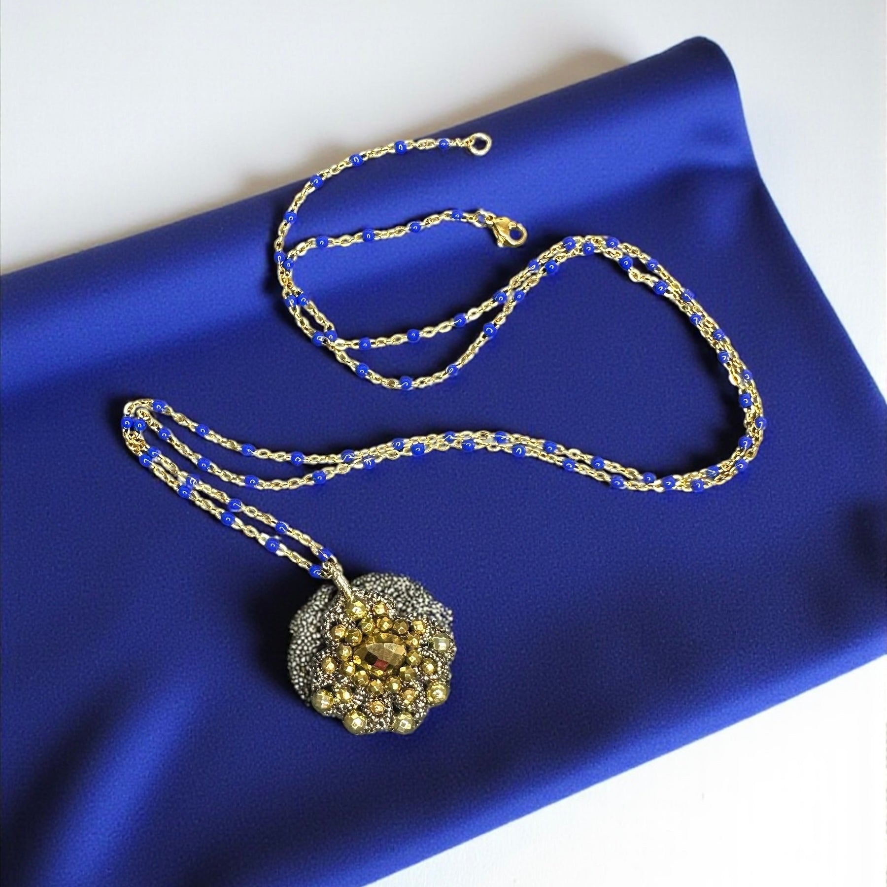 Collana Dora